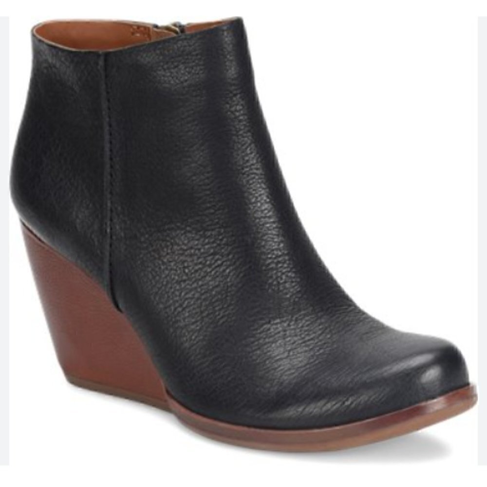 Kork-Ease Black Pebble Leather Natalya Wedge Ankle Boot Size 8.5